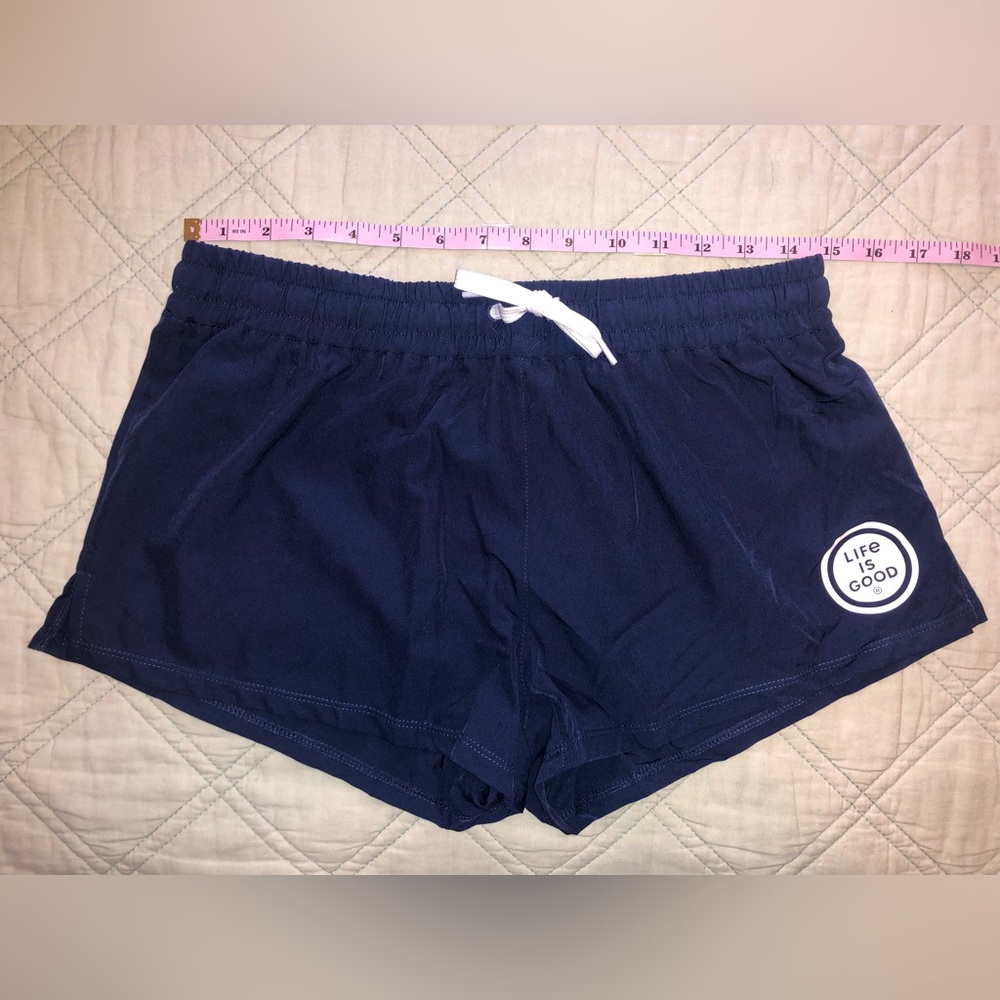 Life is good shorts (S)